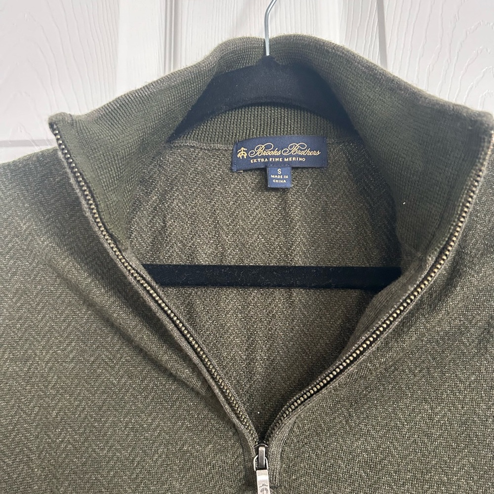 Brooks Brothers merino sweatshirt size small